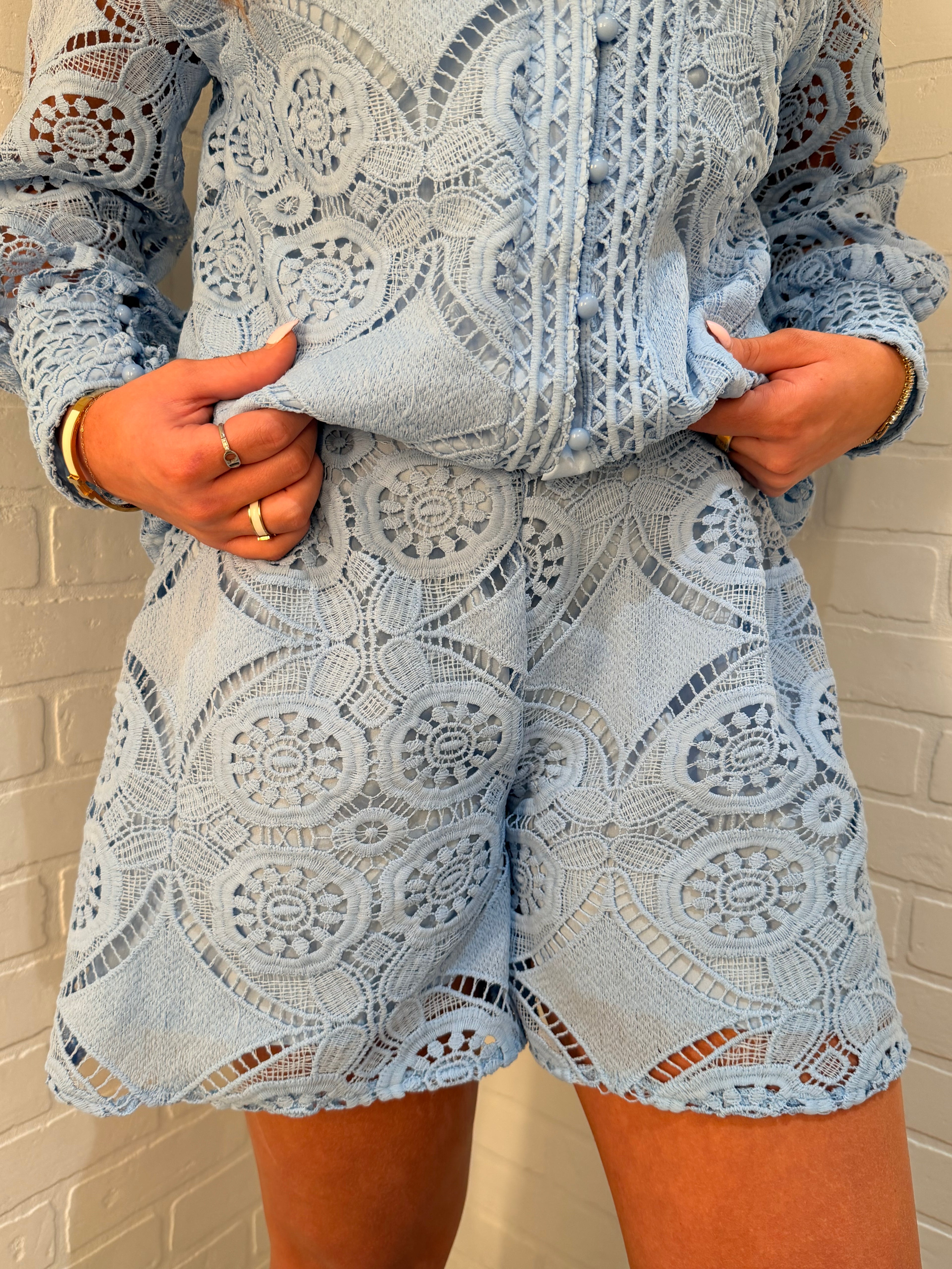 Lily Clothing Lace Short Suit CWSTB1068
