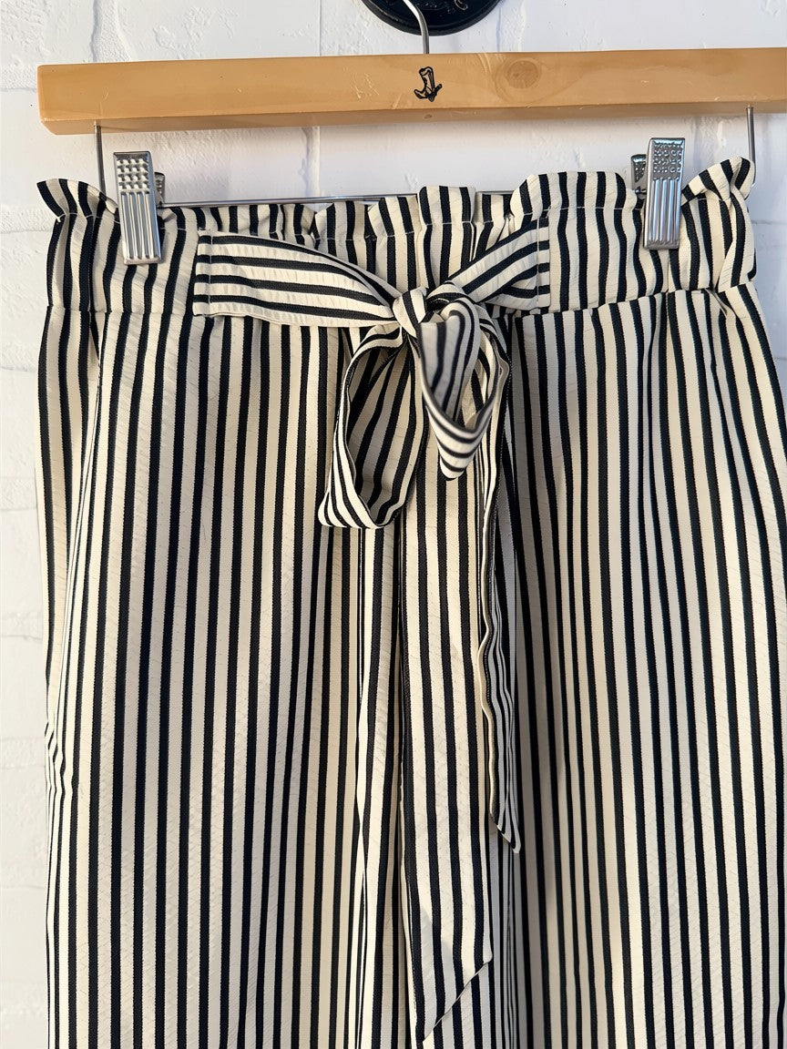 Rosa Clothing Ruffle Paperbag Slacks RCWJ04656
